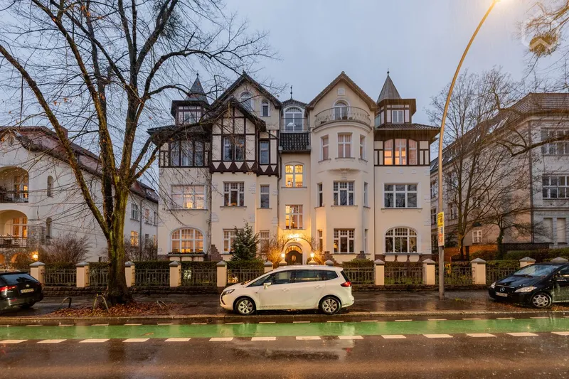 Unvergleichliche Eleganz und Luxus in einer Villa: Entdecken Sie Ihr luxuriöses Refugium in einer Vi — photo 1